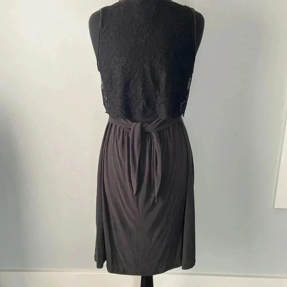 Charlie’s | Sleeveless Dress - Picture 3 of 9